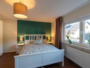 23530563-Ferienwohnung-2-Dahn-300x225-1