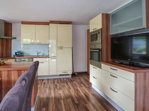 23757801-Ferienwohnung-2-Dalaas-300x225-3