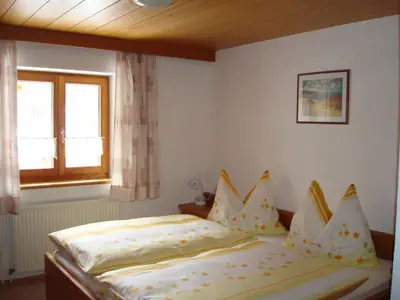 Schlafzimmer 1