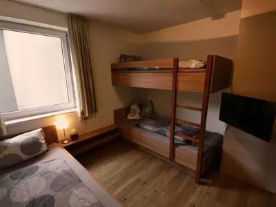 Schlafzimmer 2