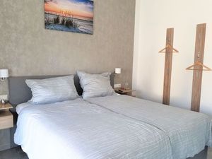 23425418-Ferienwohnung-4-Dangast-300x225-2