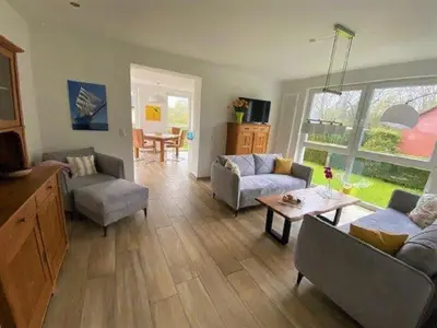 Ferienwohnung für 4 Personen (84 m²) in Dangast 1/10