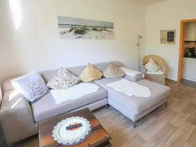 Ferienwohnung für 3 Personen (68 m²) in Dangast 1/10