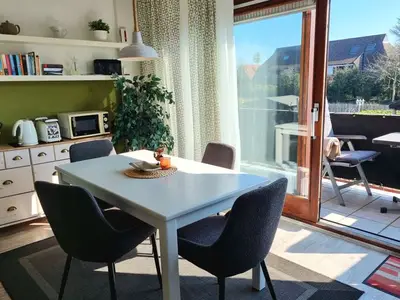 Ferienwohnung für 3 Personen (46 m²) in Dangast 1/10