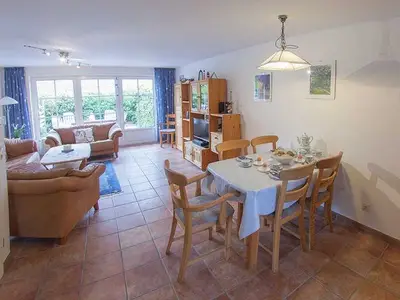 Ferienwohnung für 7 Personen (83 m²) in Dangast 1/10