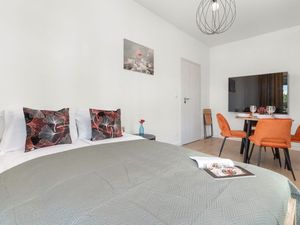 24044694-Ferienwohnung-5-Danzig-300x225-3