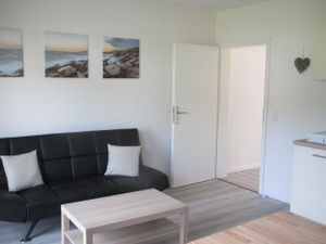 22944051-Ferienwohnung-3-Dargun-300x225-5