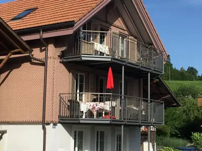 Parterre-Wohnung mit Gartensitzplatz
