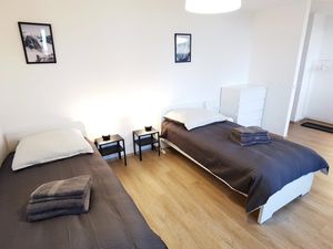 23483584-Ferienwohnung-2-Darmstadt-300x225-2