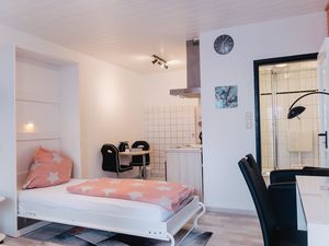 23324060-Ferienwohnung-2-Darmstadt-300x225-1