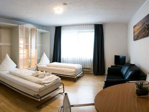 23324063-Ferienwohnung-2-Darmstadt-300x225-0