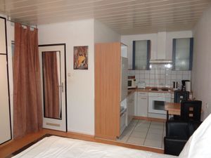 23324057-Ferienwohnung-2-Darmstadt-300x225-3