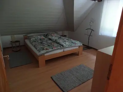 Großes Schlafzimmer