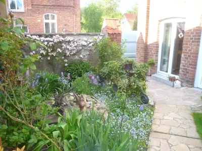 Garten. Ausgang zum Molkereiweg