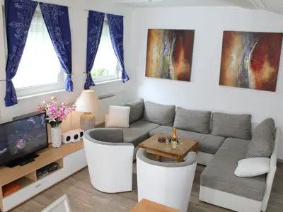 Wohnraum mit HD TV, DVD, WLAN Wohnraum mit HD TV, DVD, WLAN