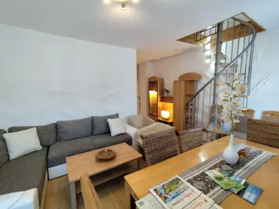 Ferienwohnung für 8 Personen (95 m²) in Schalkenmehren 7/10