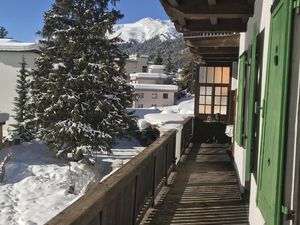 23298766-Ferienwohnung-6-Davos-300x225-3