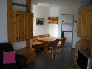 23427399-Ferienwohnung-2-Davos Dorf-300x225-1