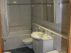 23475687-Ferienwohnung-4-Davos Dorf-300x225-5