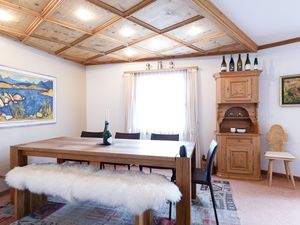 24053760-Ferienwohnung-3-Davos Dorf-300x225-2