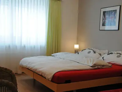 Schlafzimmer 1