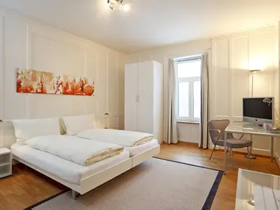 Grosses Schlafzimmer 