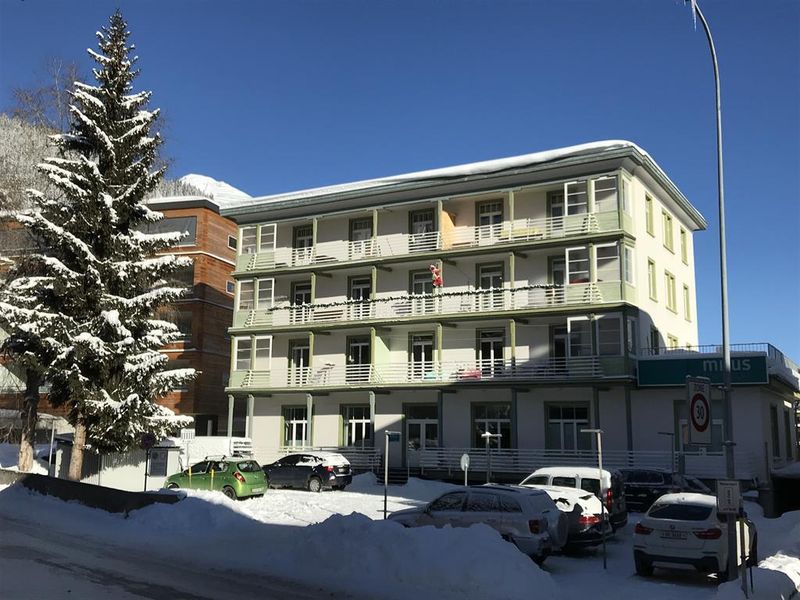 23427297-Ferienwohnung-6-Davos Platz-800x600-0