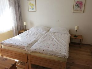 23427322-Ferienwohnung-4-Davos Platz-300x225-3