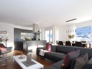 23427371-Ferienwohnung-8-Davos Platz-300x225-1