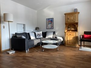 23427434-Ferienwohnung-4-Davos Platz-300x225-1