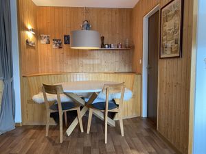 23427434-Ferienwohnung-4-Davos Platz-300x225-3