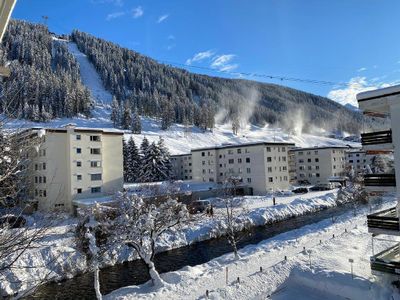 Aussicht vom Balkon aufs Jakobshorn & Landwasser