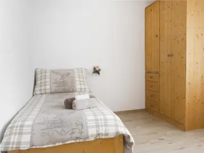 Schlafzimmer II