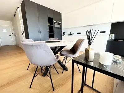 DiningRoom