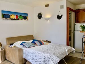 23840511-Ferienwohnung-2-Deauville-300x225-1