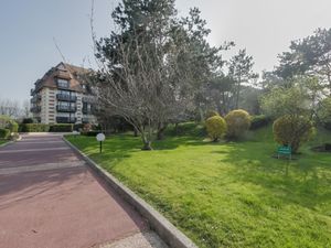 23851652-Ferienwohnung-4-Deauville-300x225-1