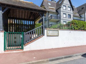 23855864-Ferienwohnung-4-Deauville-300x225-5