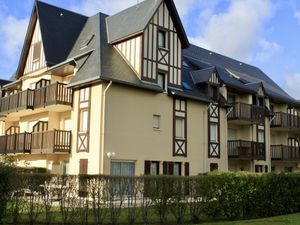 23854915-Ferienwohnung-2-Deauville-300x225-5