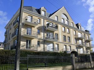 23839484-Ferienwohnung-6-Deauville-300x225-4