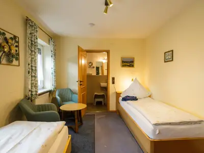 WALDLICHTUNG _ Ferienhof Markhart 2026-11 - Web - Florian Fahlenbock_