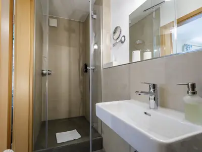 WALDLICHTUNG _ Ferienhof Markhart 2026-16 - Web - Florian Fahlenbock_