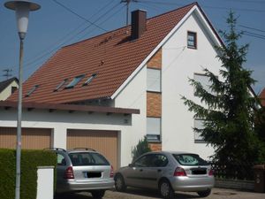 22247943-Ferienwohnung-2-Deiningen-300x225-0