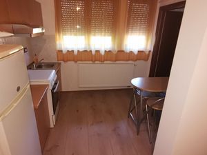 23548009-Ferienwohnung-3-Delnice-300x225-2