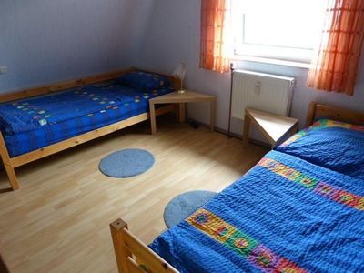 Schlafzimmer mit 2 Einzelbetten.