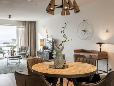 DiningRoom
