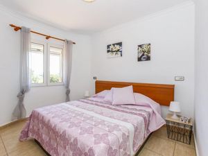 23171425-Ferienwohnung-4-Dénia-300x225-3