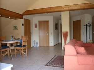 3794306-Ferienwohnung-2-Densborn-300x225-5