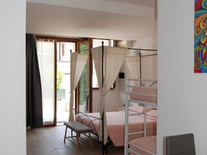 22440039-Ferienwohnung-4-Desenzano Del Garda-300x225-3