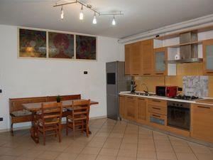 22441525-Ferienwohnung-7-Desenzano Del Garda-300x225-4