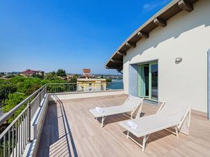 Ferienwohnung für 8 Personen (182 m&sup2;) in Desenzano Del Garda